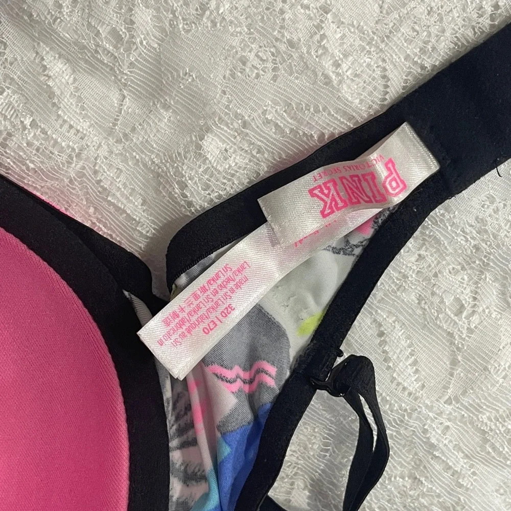 * PINK Victoria Secret Women's  Tropical Wear Everywhere Bra Sz 32D